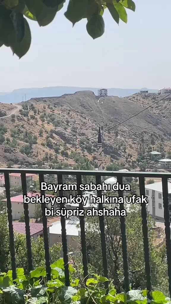Köy Halkını Şaşırtan Cami Konseri: Küçük Yaştaki Sanatçı Köyü Coşturdu