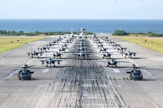 Okinawa’da ABD Hava Üssü’nde Mühimmat Deposu Patlaması: Çok Sayıda Yaralı