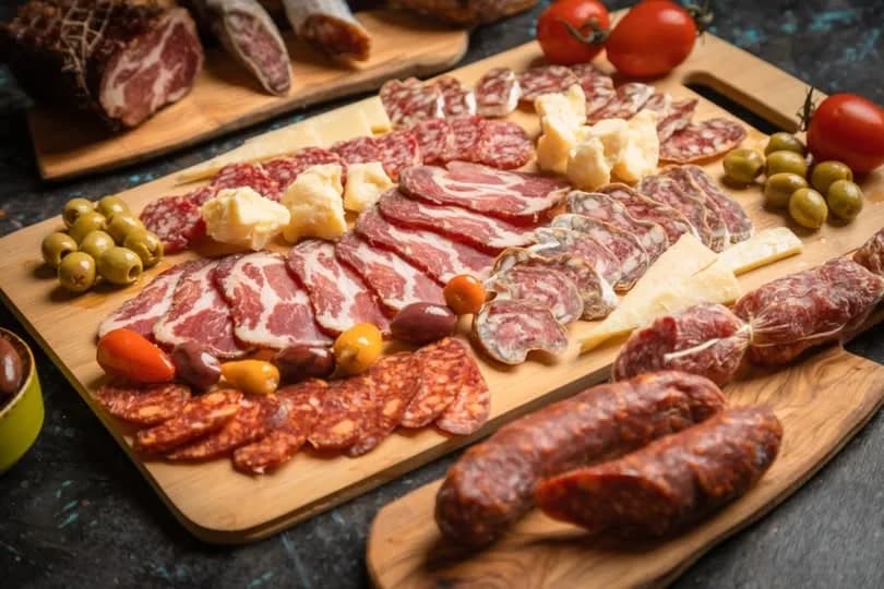 Şarküteri Nedir? En Popüler Şarküteri Ürünleri ve Bilmeniz Gerekenler