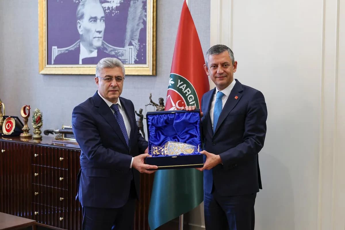 CHP Genel Başkanı Özgür Özel Yargıtay Cumhuriyet Başsavcısı Muhsin Şentürk'ü Ziyaret Etti