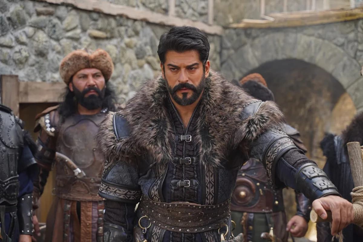 Burak Özçivit Kuruluş Osman'dan Ayrıldı: Bölüm Başına 4 Milyon TL Talebi Karşılanmadı