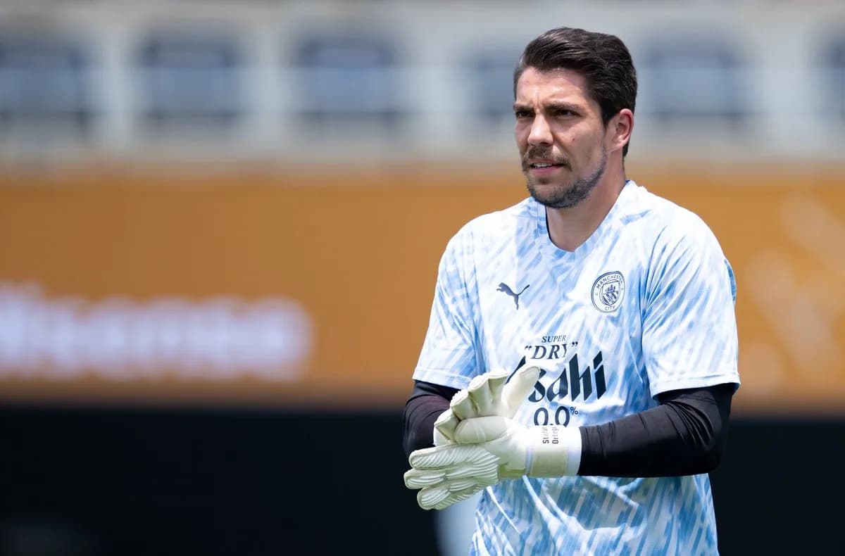 Fenerbahçe, Manchester City Kalecisi Stefan Ortega ile Görüşüyor