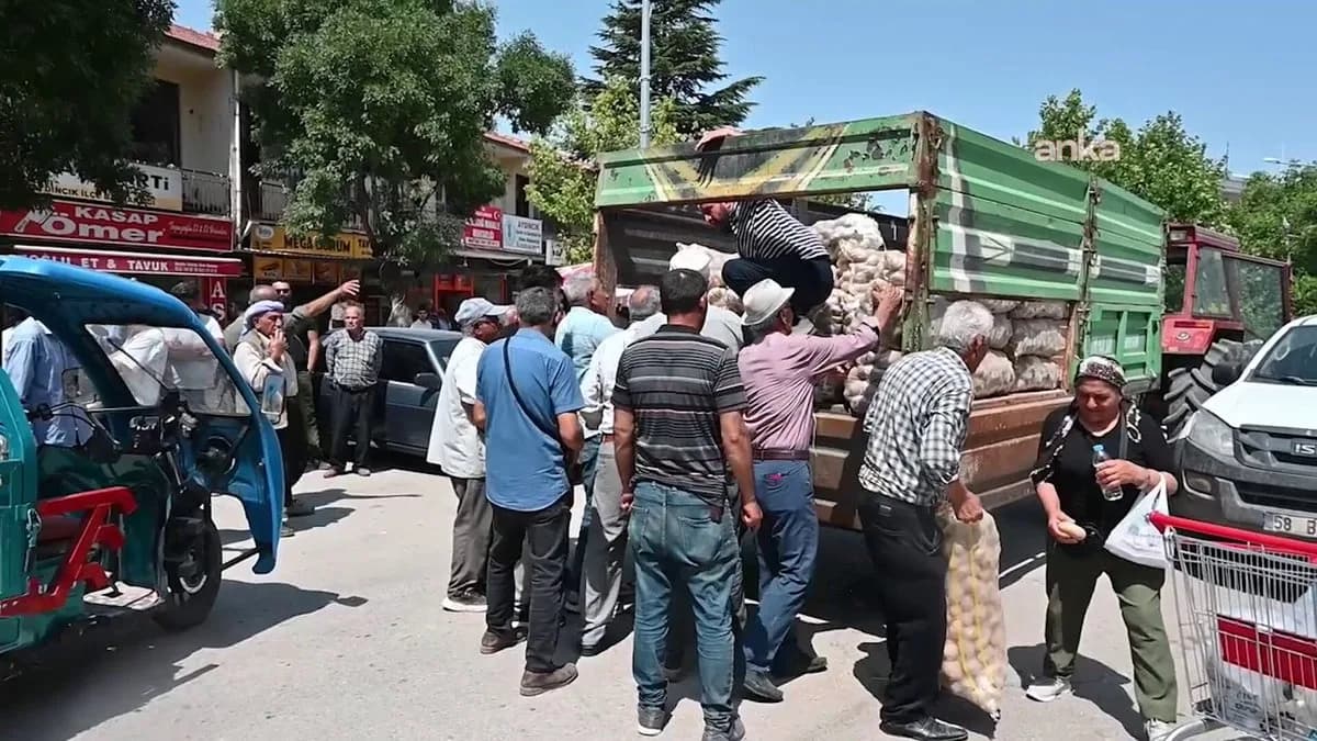 Yozgat'ta Patates Üreticisi Ürünlerini Ücretsiz Dağıttı