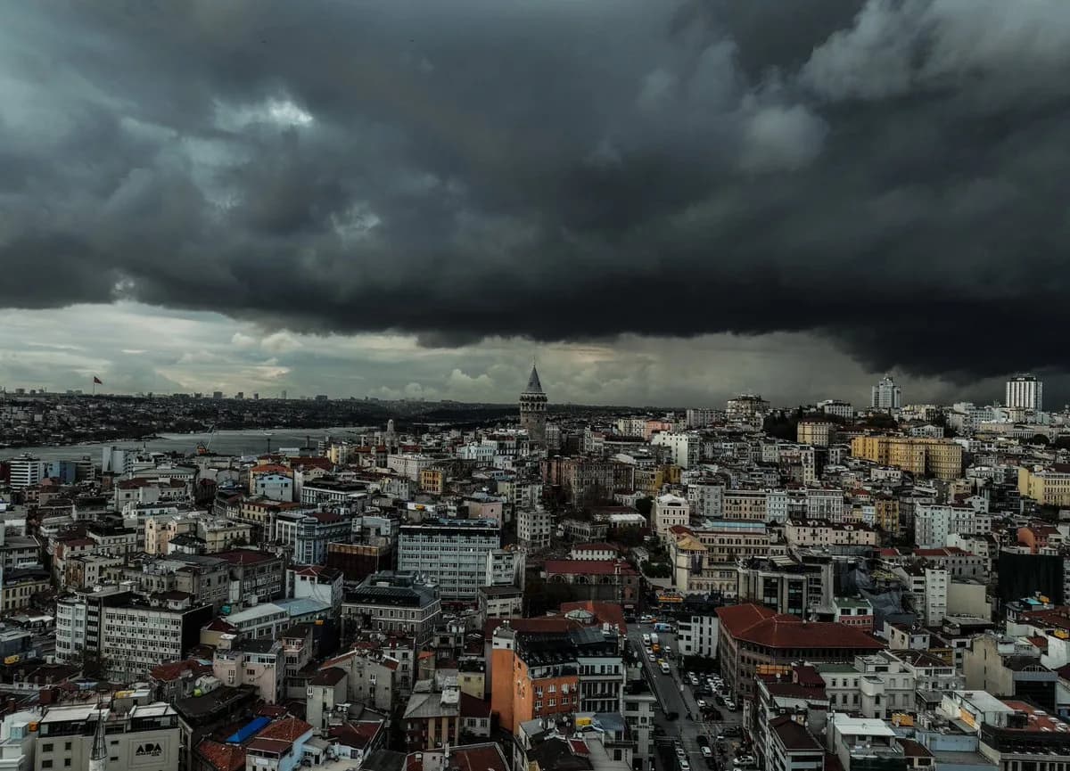 İstanbul'da Yarın Sağanak Yağış Uyarısı!