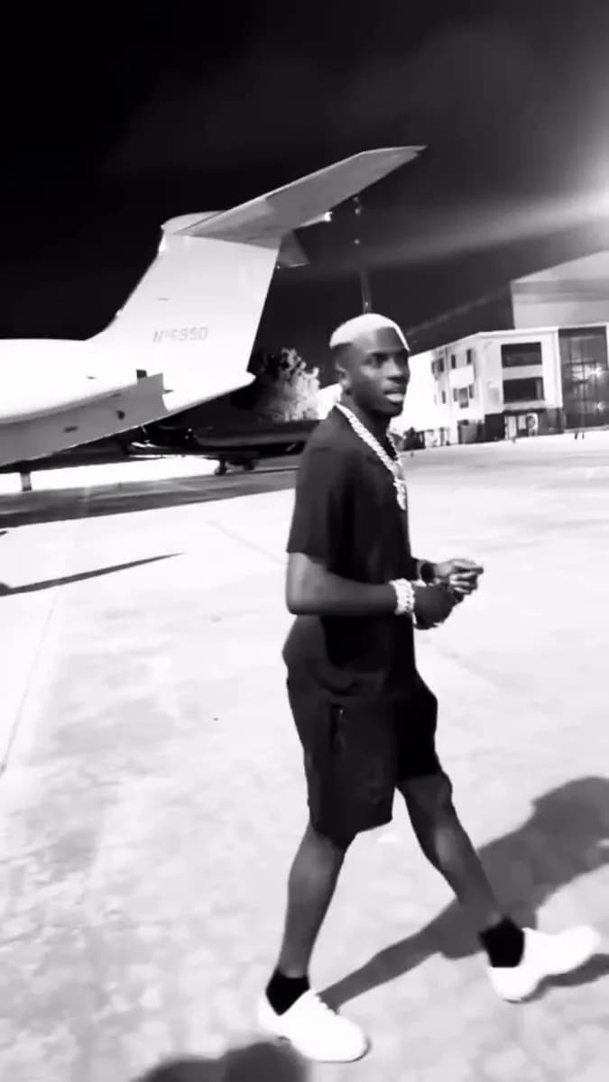 Victor Osimhen İstanbul'da: Galatasaray, Süper Lig'de Dev Transfer İçin Hazırlanıyor