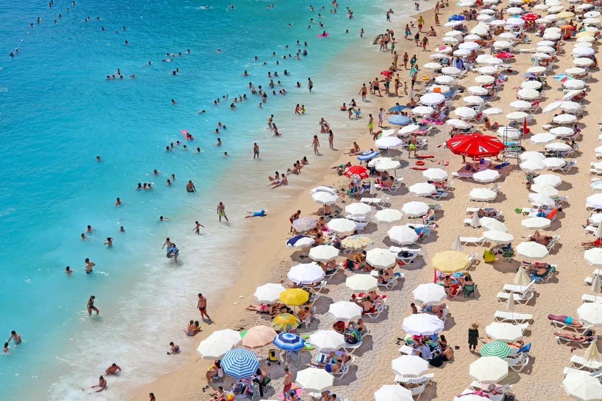 Türkiye Turizminde Rekor: 2025'in İlk Yarısında 26 Milyon Turist Ziyareti