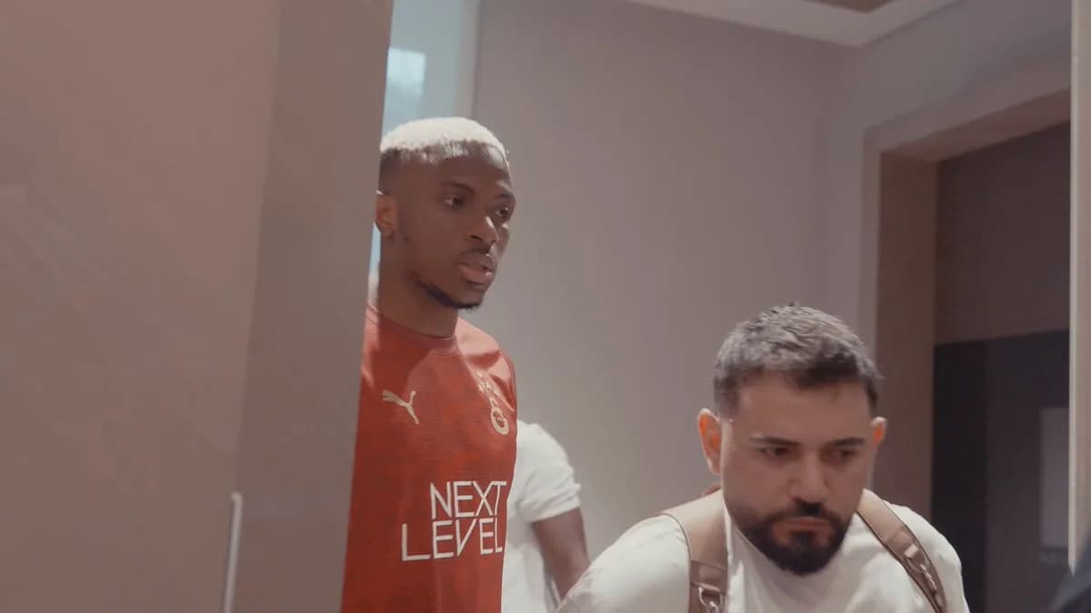 Victor Osimhen, Galatasaray'da Sağlık Kontrolünden Geçti
