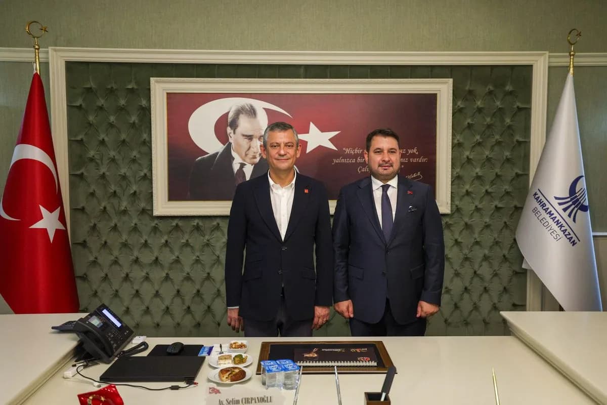 CHP Genel Başkanı Özgür Özel, Kahramankazan Belediye Başkanı Selim Çırpanoğlu'nu Ziyaret Etti