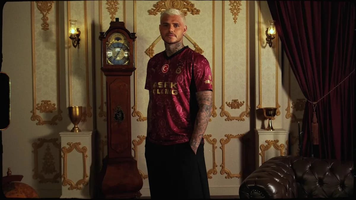 Galatasaray, Yeni Alternatif Formasını Tanıttı
