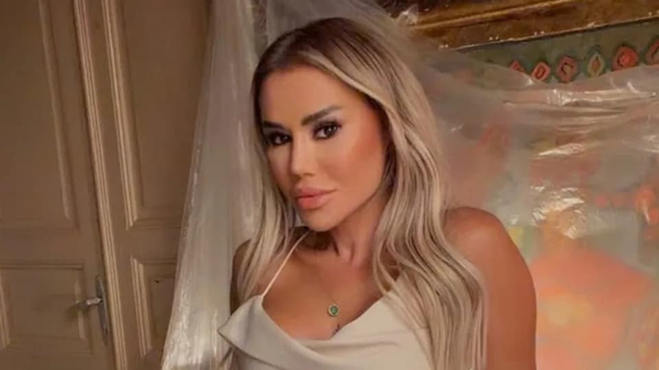 Ceylan, Torun Sahibi Olmanın Mutluluğunu Paylaştı: "Süper Anneanne Oldum"