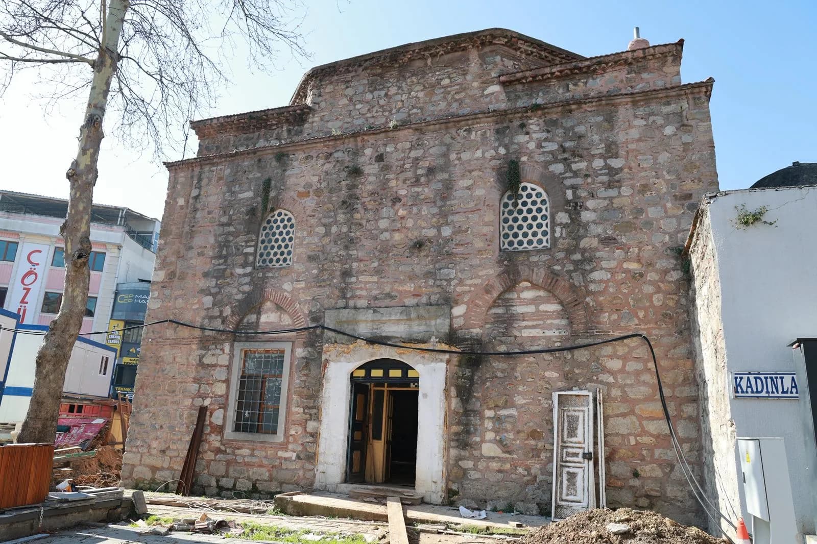 Osmanlı Mirası Ayağa Kalkıyor: Tarihi Çarşı Hamamı’nda Restorasyon Başladı