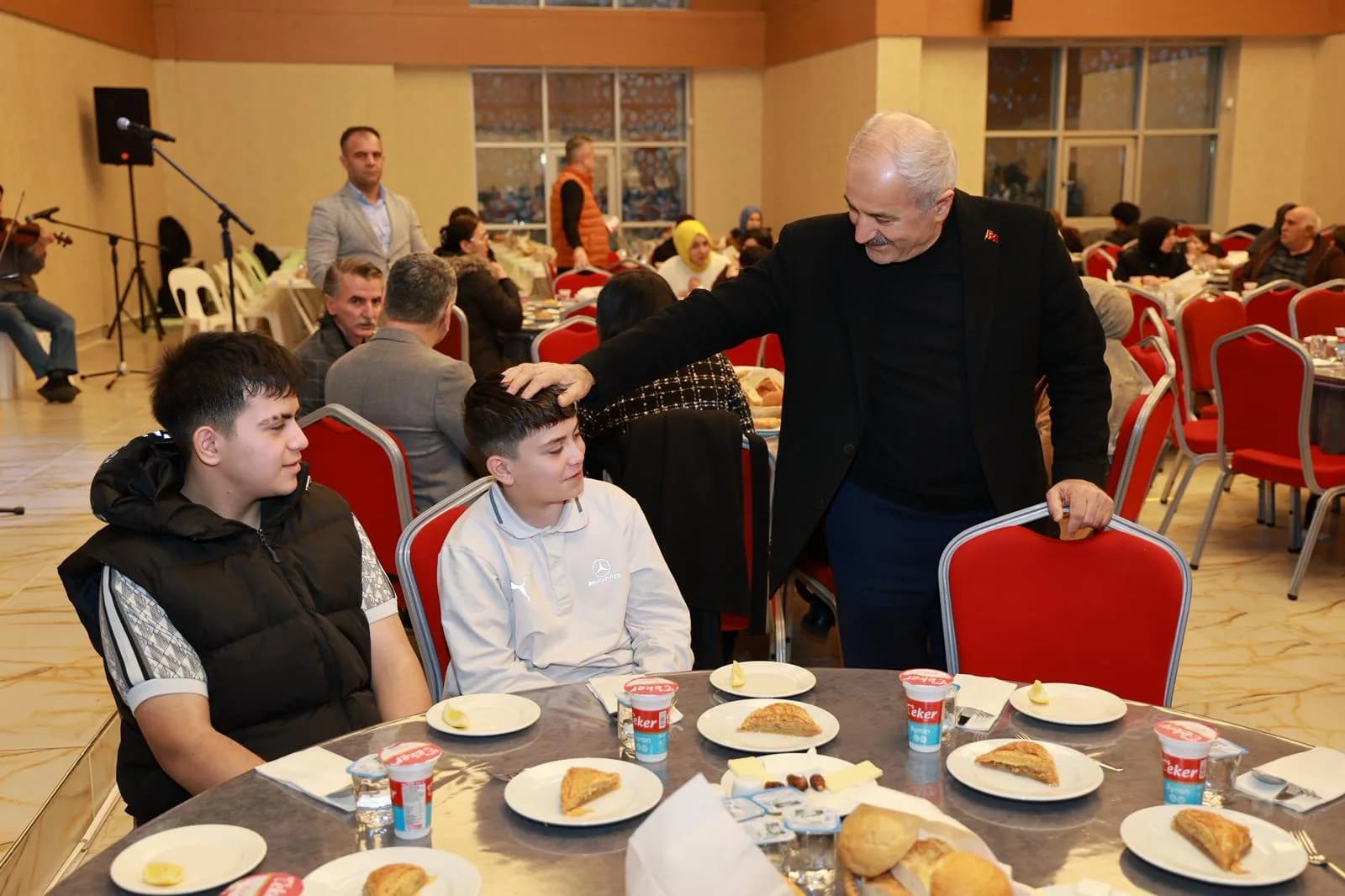 Gebze’de Yetim ve Öksüz Çocuklar İçin Anlamlı İftar Buluşması