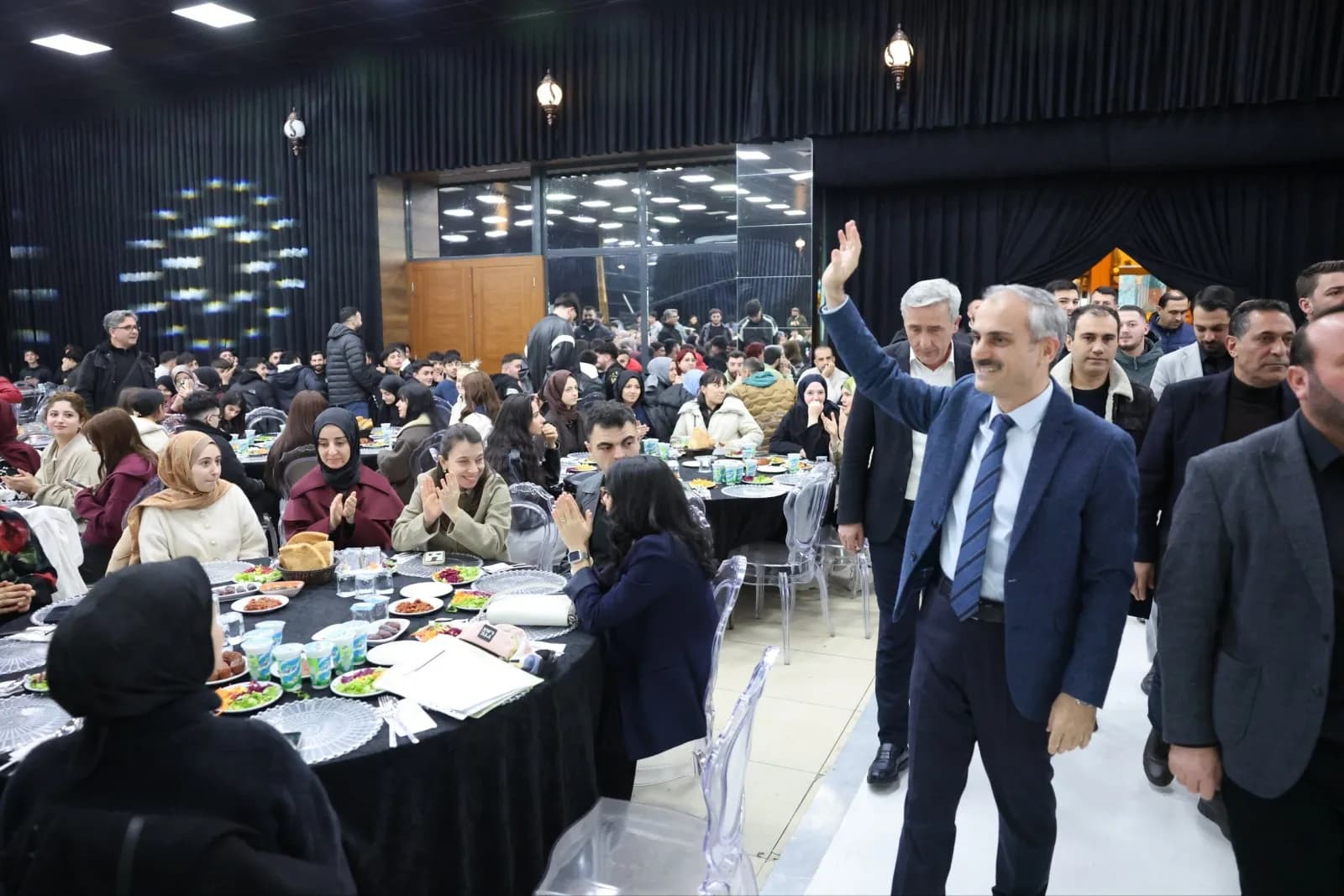 Bünyamin Çiftçi’den Gençlere Müjde: YKS Başvuru Ücretleri Belediyeden