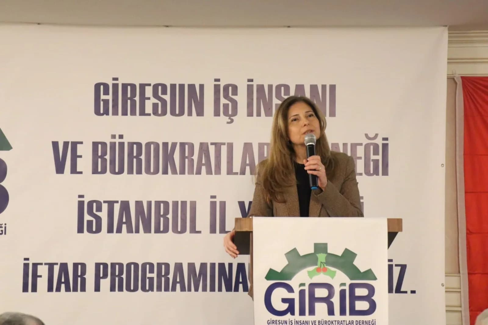 Emine Gülizar Emecan: “Giresun Lobisi Güçlenmeli, Gençler STK’lara Daha Fazla Katılmalı”