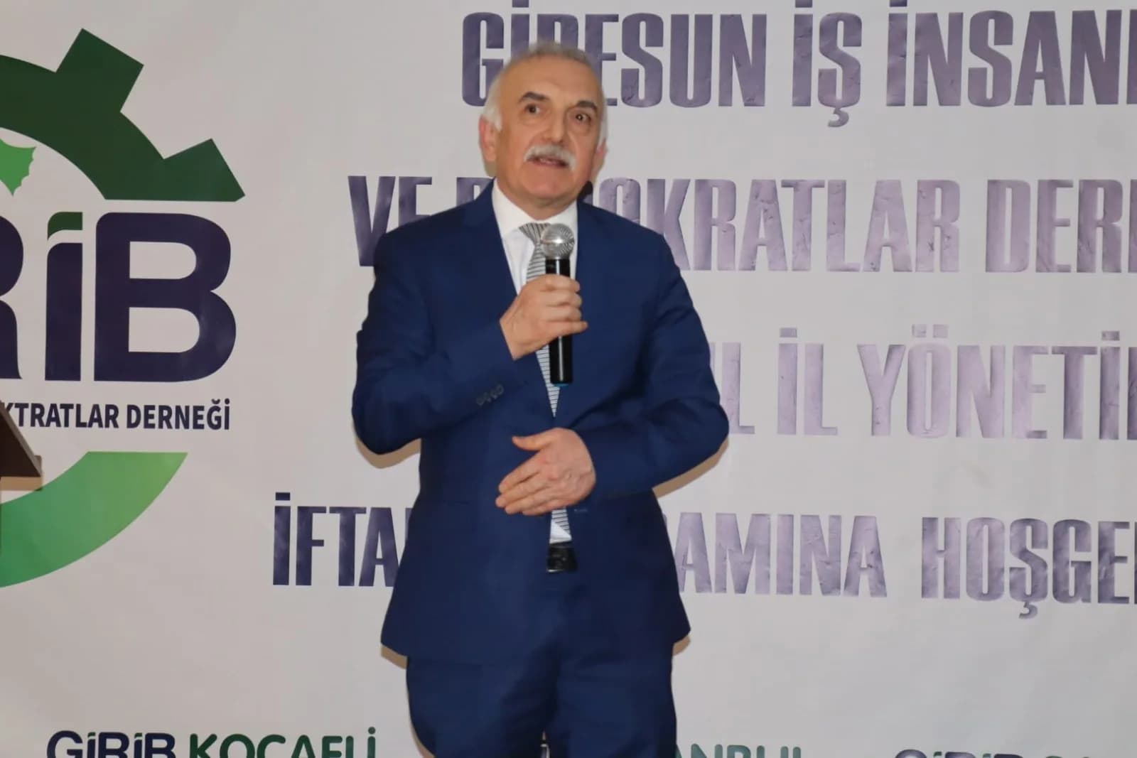 Eski Milletvekili Turhan Alçelik’ten Çarpıcı Kanser Uyarısı: “Dünyada Vakalar Hızla Artıyor”