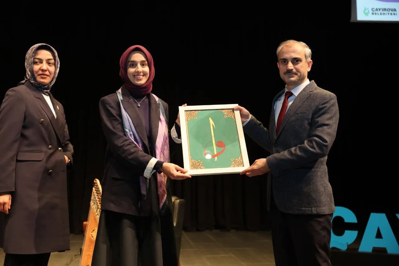 Çayırova’da 8 Mart Dünya Kadınlar Günü’ne özel program: Rabia Ilgaz ve Nurdan Yenigün sahne aldı