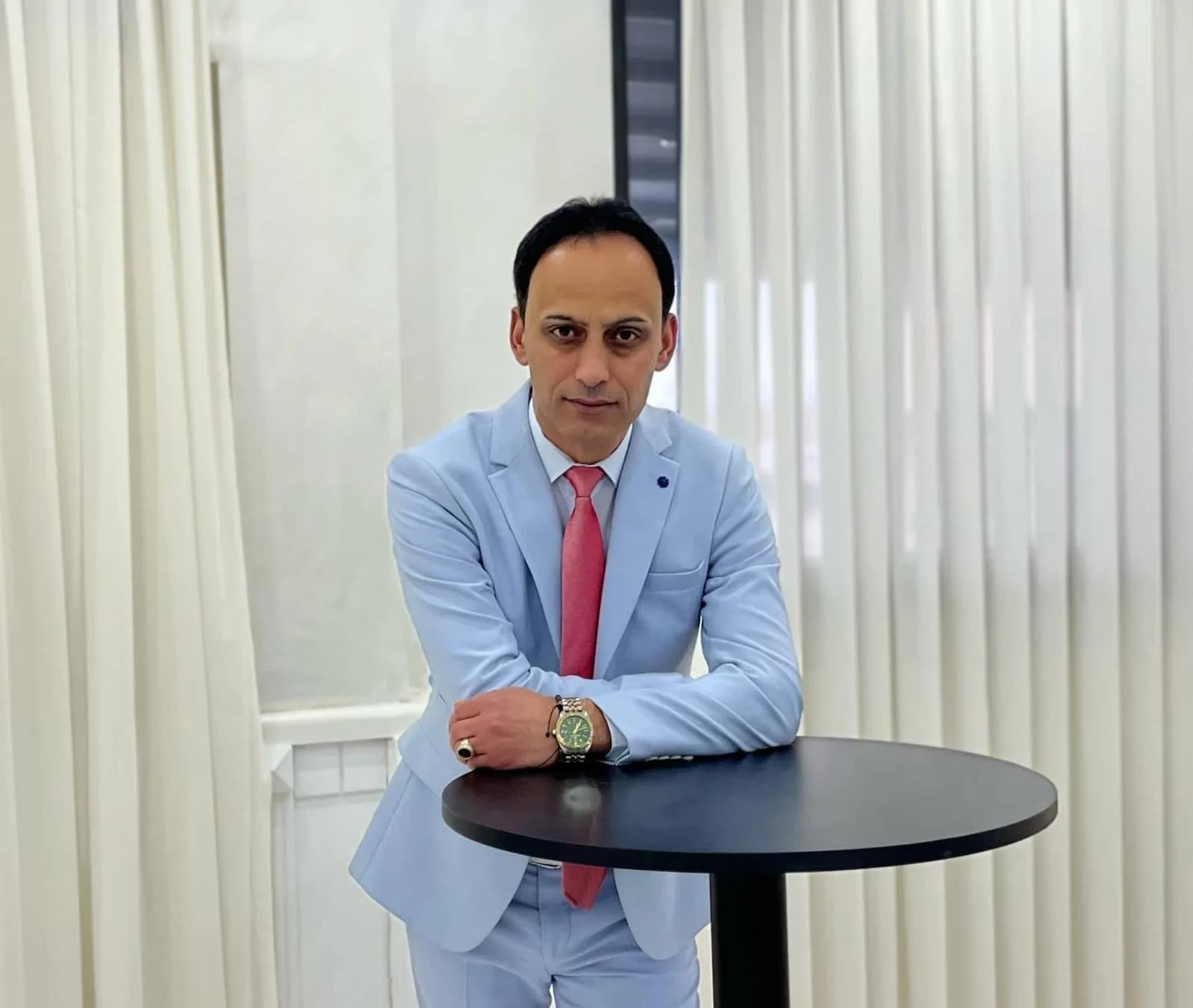 “Çıplak Sesle Köy Düğünlerinde Söylüyordu… Giresunlu Sanatçı Köksal Yetgin’in İlham Veren Hikâyesi”