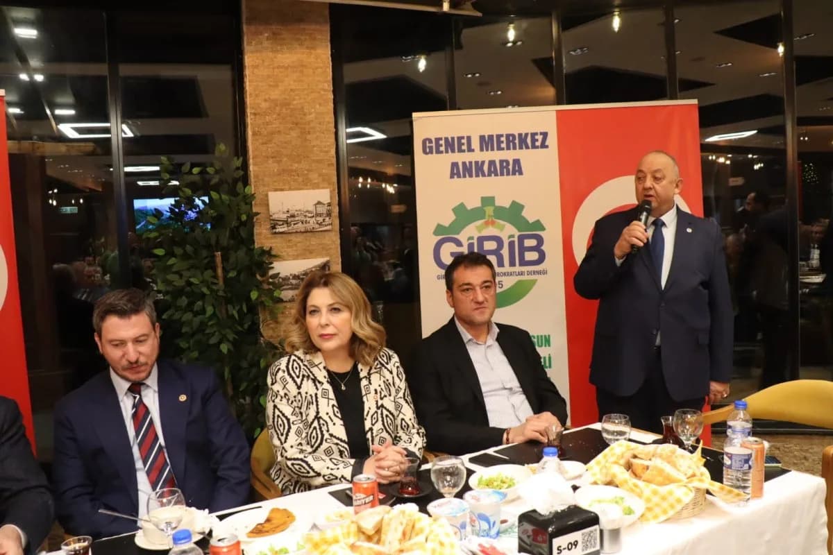 Giresun Kalesi’nde Güçlü Buluşma: İş İnsanları, Bürokratlar ve Siyaset Aynı İftar Sofrasında Bir Araya Geldi
