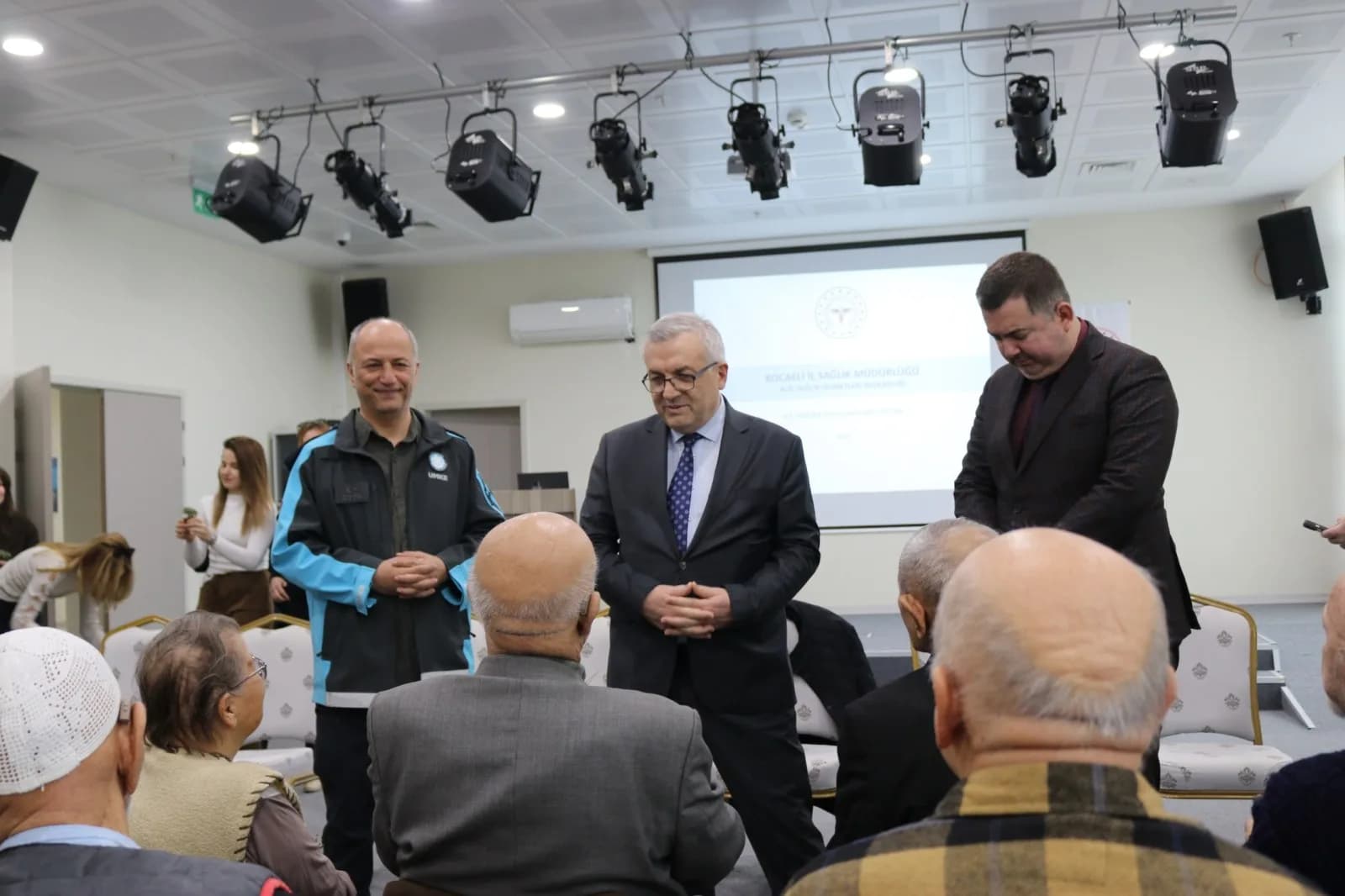 Yaşlılar Haftası’nda Kocaeli Huzurevi’ne Anlamlı Ziyaret: İl Sağlık Müdürü Yüksel Pehlevan Büyüklerle Buluştu