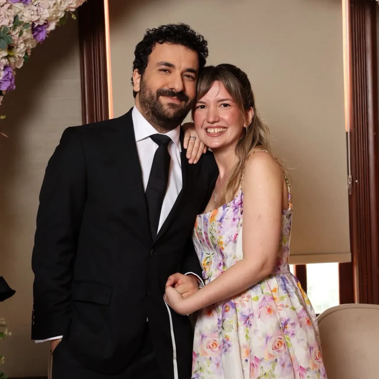 Hasan Can Kaya ve Duygu Karabaş Nişanlandı!
