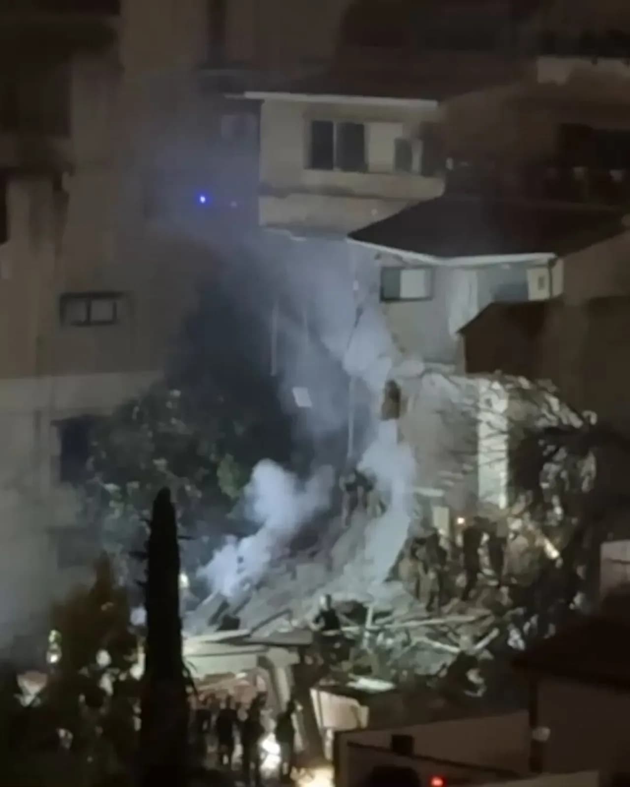 İran'ın İsrail'e füze saldırısı: Hayfa'da bina isabeti, 4 yaralı