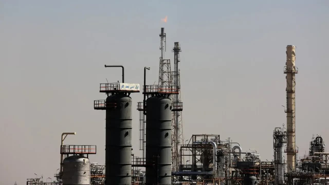 ABD'nin İran Tehdidi Petrol Fiyatlarını 200 Dolara Çıkarabilir
