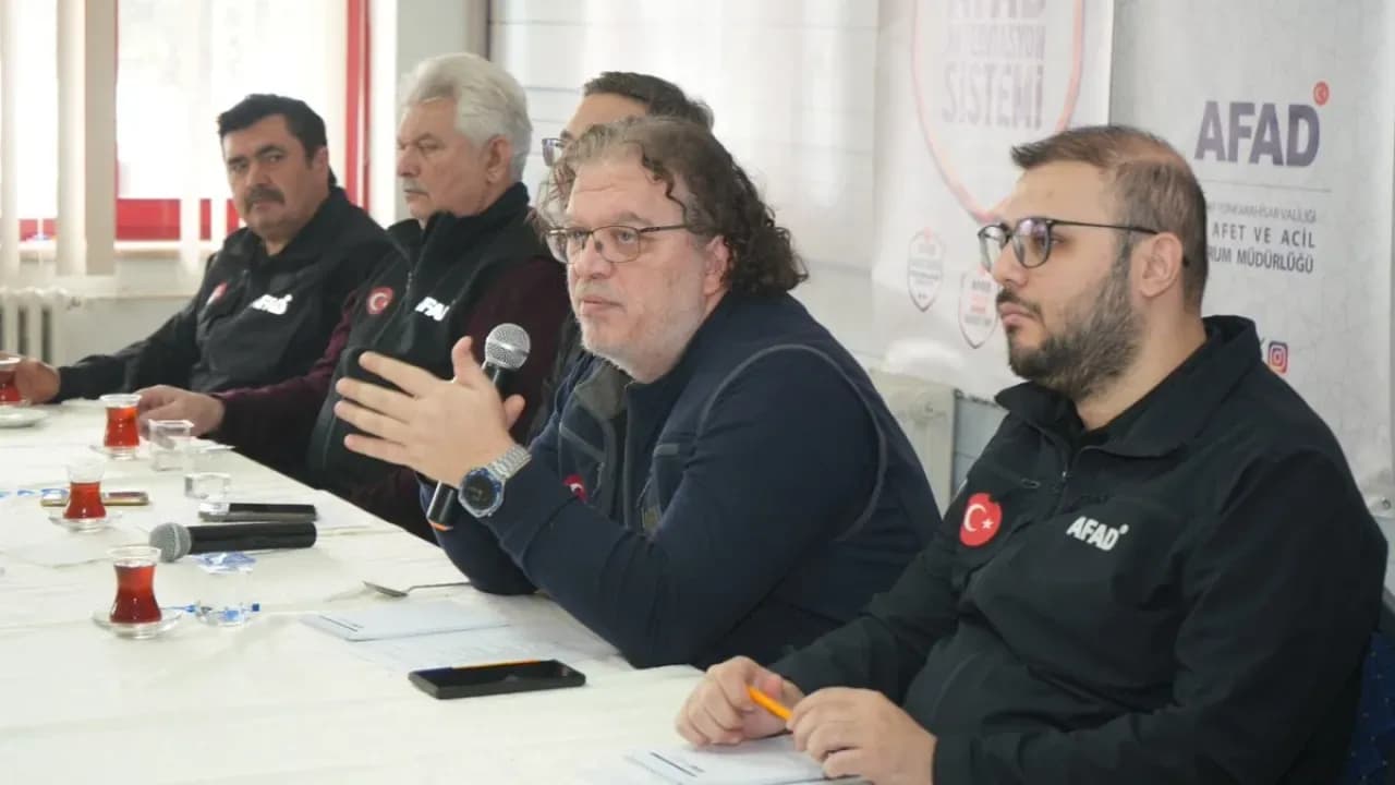 AFAD, Afyonkarahisar'da STK'larla Afet Mücadelesi İçin Bir Araya Geldi