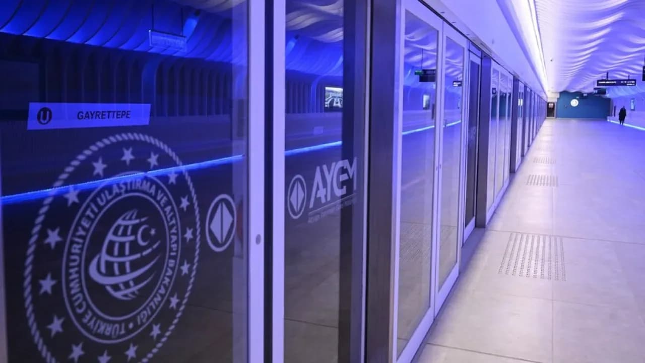 İstanbul'da Metro Rekoru: Gayrettepe-Havalimanı Hattı 45 Bin Yolcuya Ulaştı