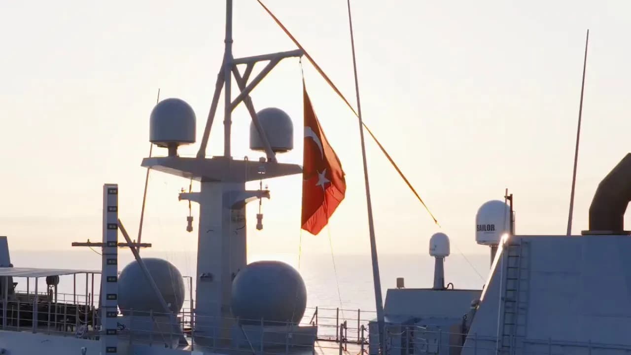 Bayraktar TB3 SİHA, TCG Anadolu'dan Mavi Vatan Tatbikatı'nda Uçuş Yaptı