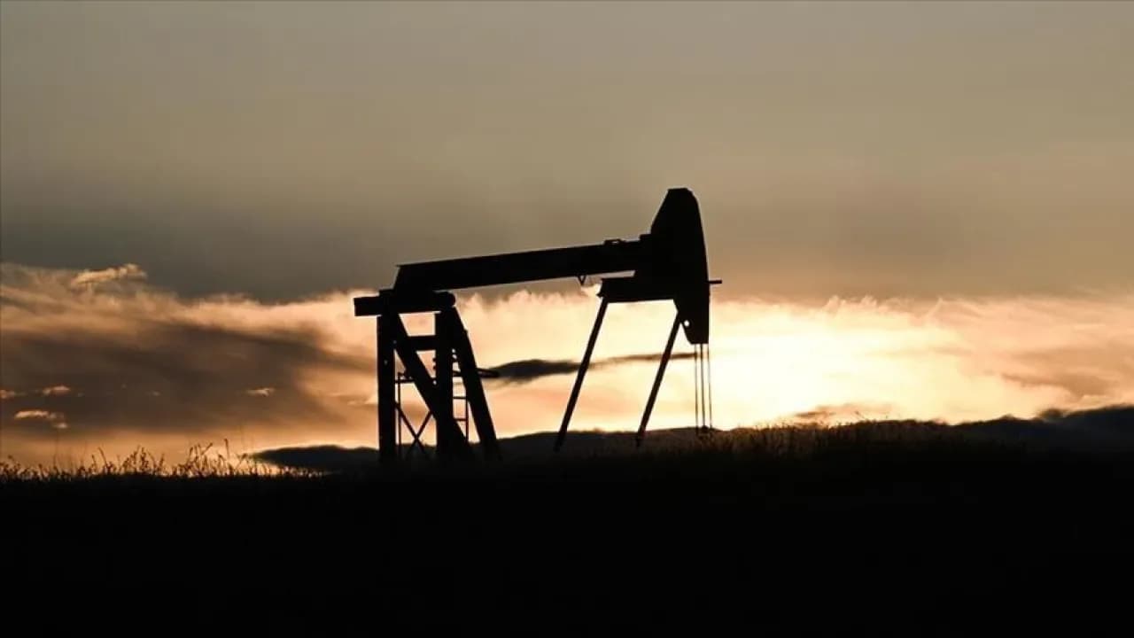 Brent Petrol 97.03 Dolarla Yükselişte: Hürmüz Boğazı ve İsrail-Lübnan Gerilimi Fiyatları Etkiliyor