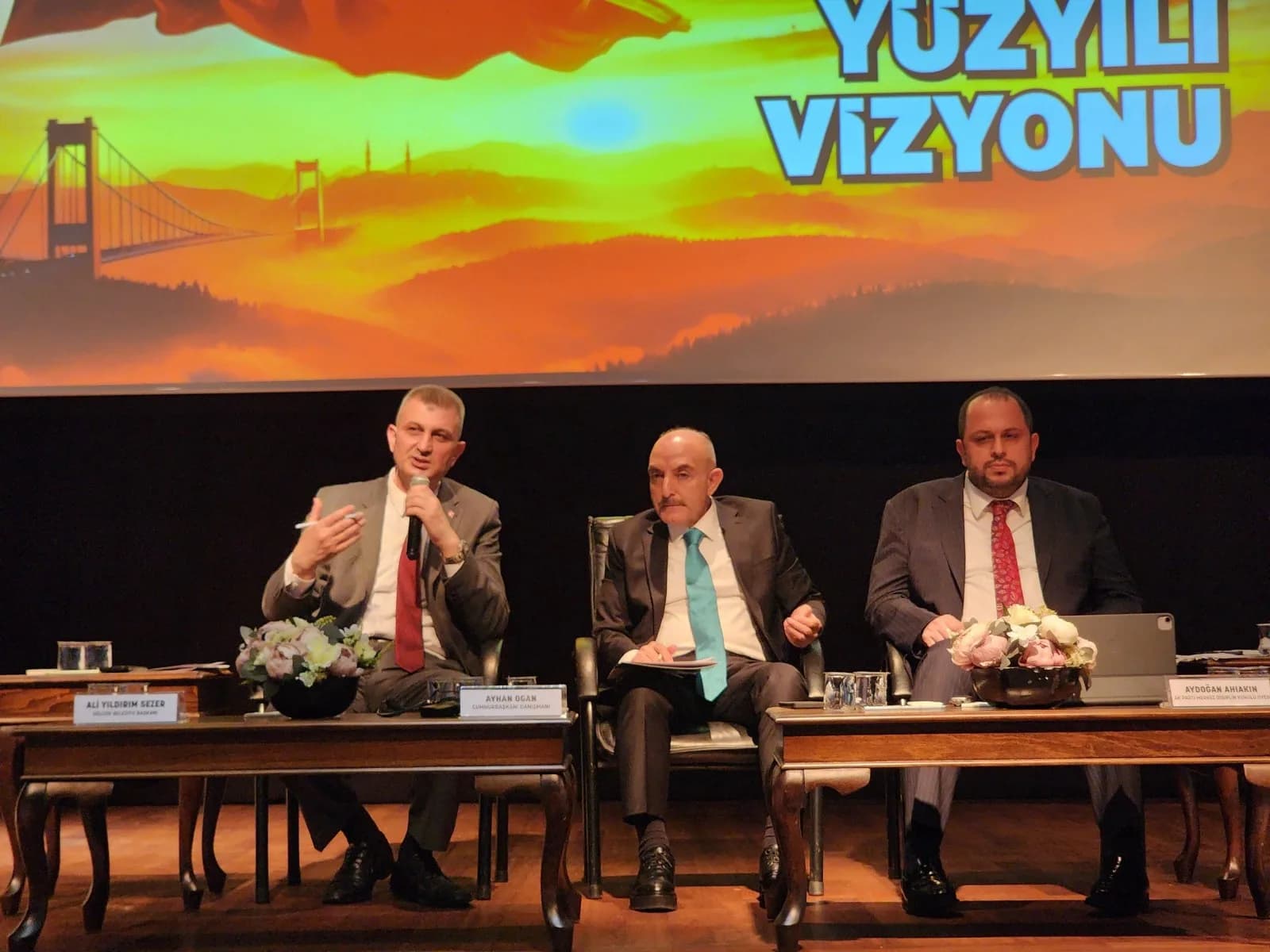 Gölcük’te “Türkiye Yüzyılı Vizyonu” Masaya Yatırıldı: Yoğun Katılımlı Program