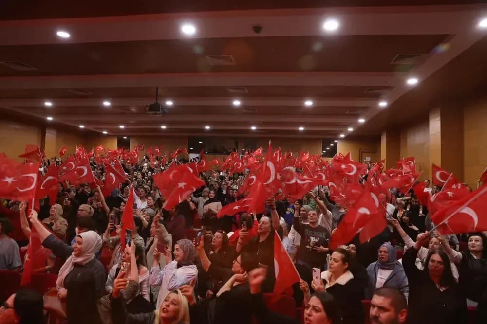 Çekmeköy’de Ege Rüzgarı: Unutulmaz Konserde Salonlar Doldu Taştı