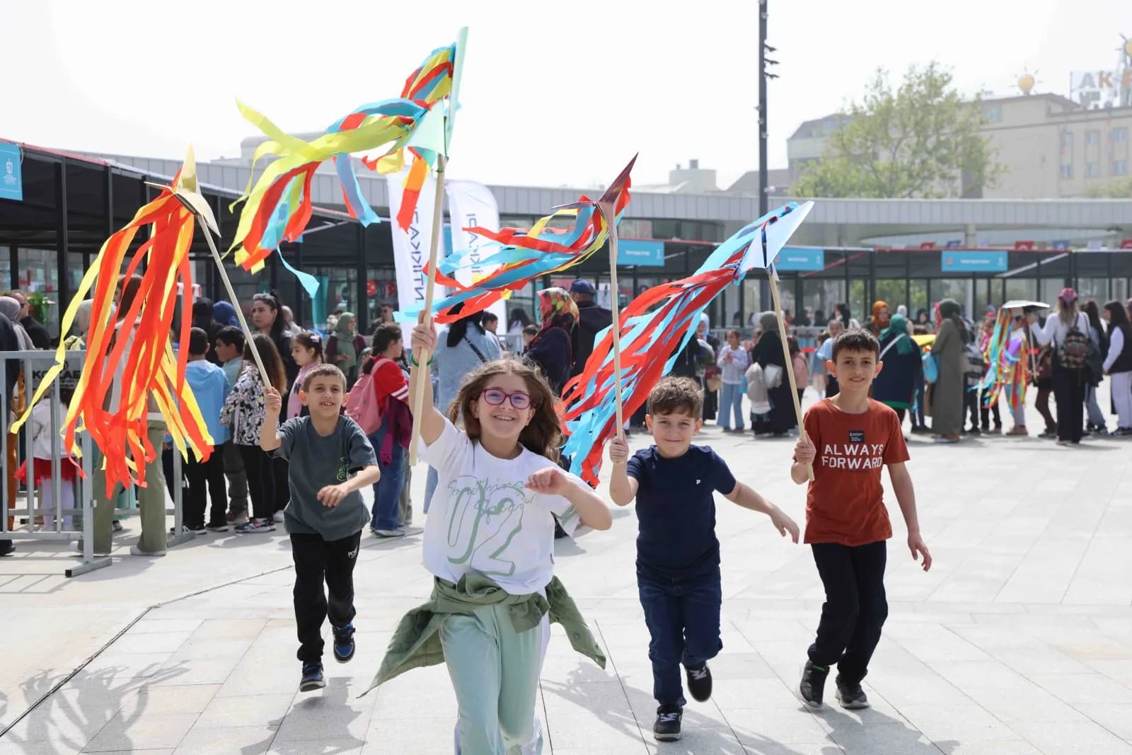 Kocaeli Büyükşehir Belediyesi’nden 23 Nisan’a Özel Dev Kutlama Programı: Gebze ve İzmit’te Çocuk Şenliği
