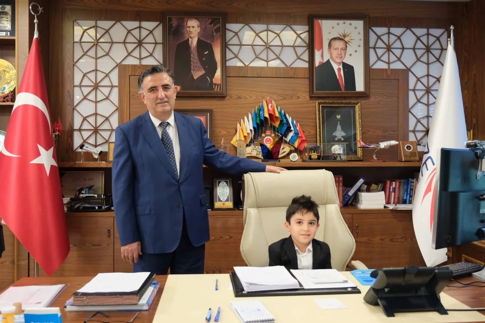 Gebze Teknik Üniversitesi’de 23 Nisan Coşkusu: Minikler Rektörlük Koltuğunu Devraldı