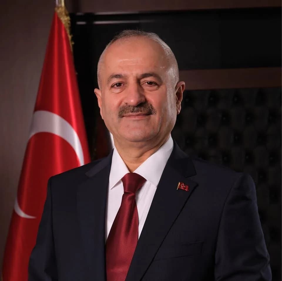 Zinnur Büyükgöz’den 23 Nisan Mesajı: “Çocuklarımız En Kıymetli Değerimiz”