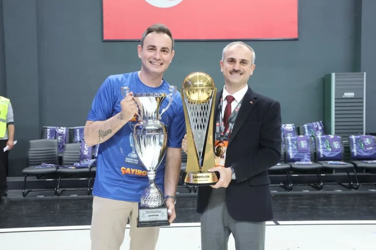 Çayırova Belediyesi Basketbol Takımı Şampiyon Oldu! Süper Lig’e Yükseldi