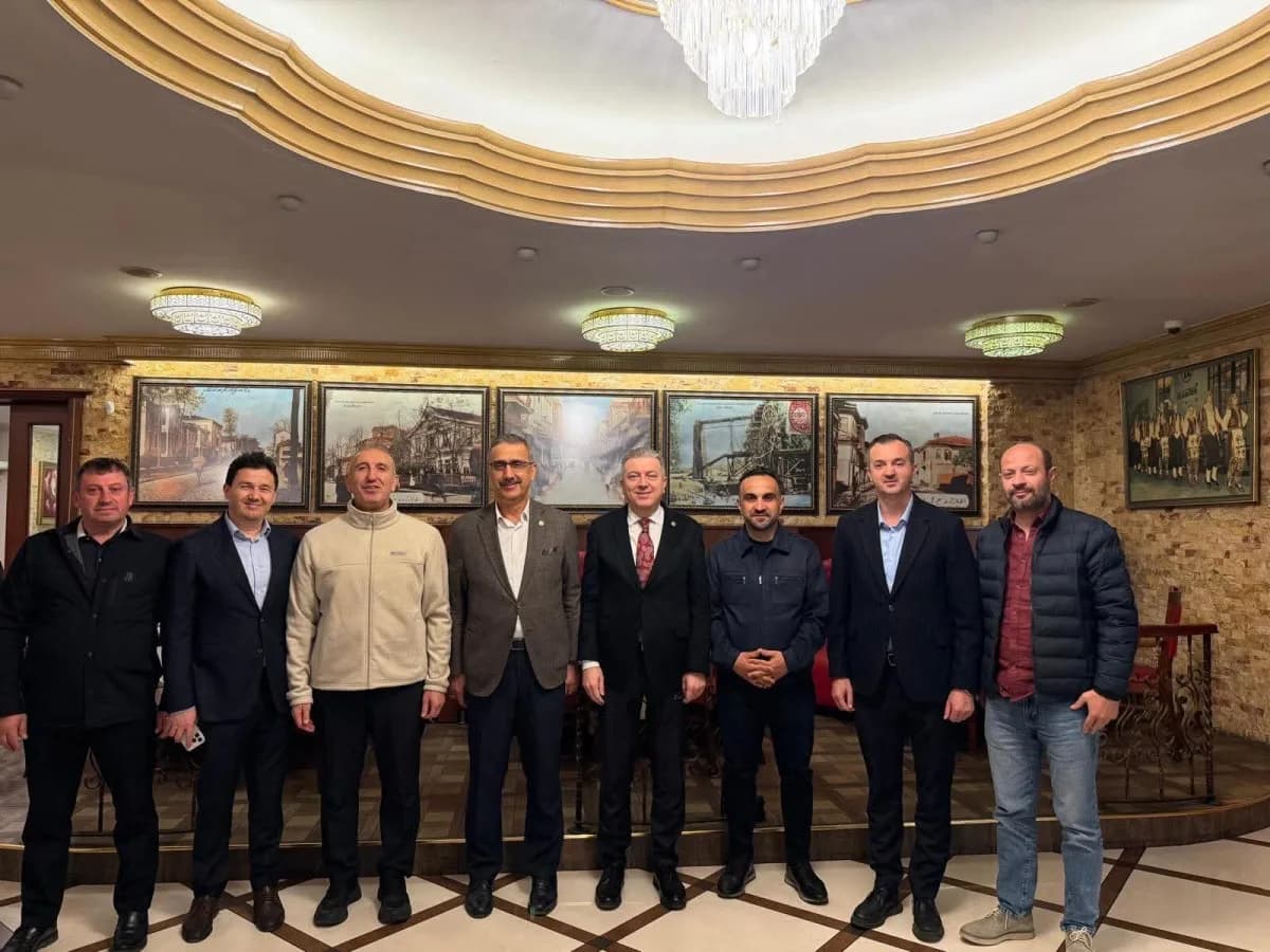 Serdivan’da Ekonomi ve Yatırım Gündemi: İş Dünyası DOKAP Başkanı Hakan Gültekin ile Buluştu
