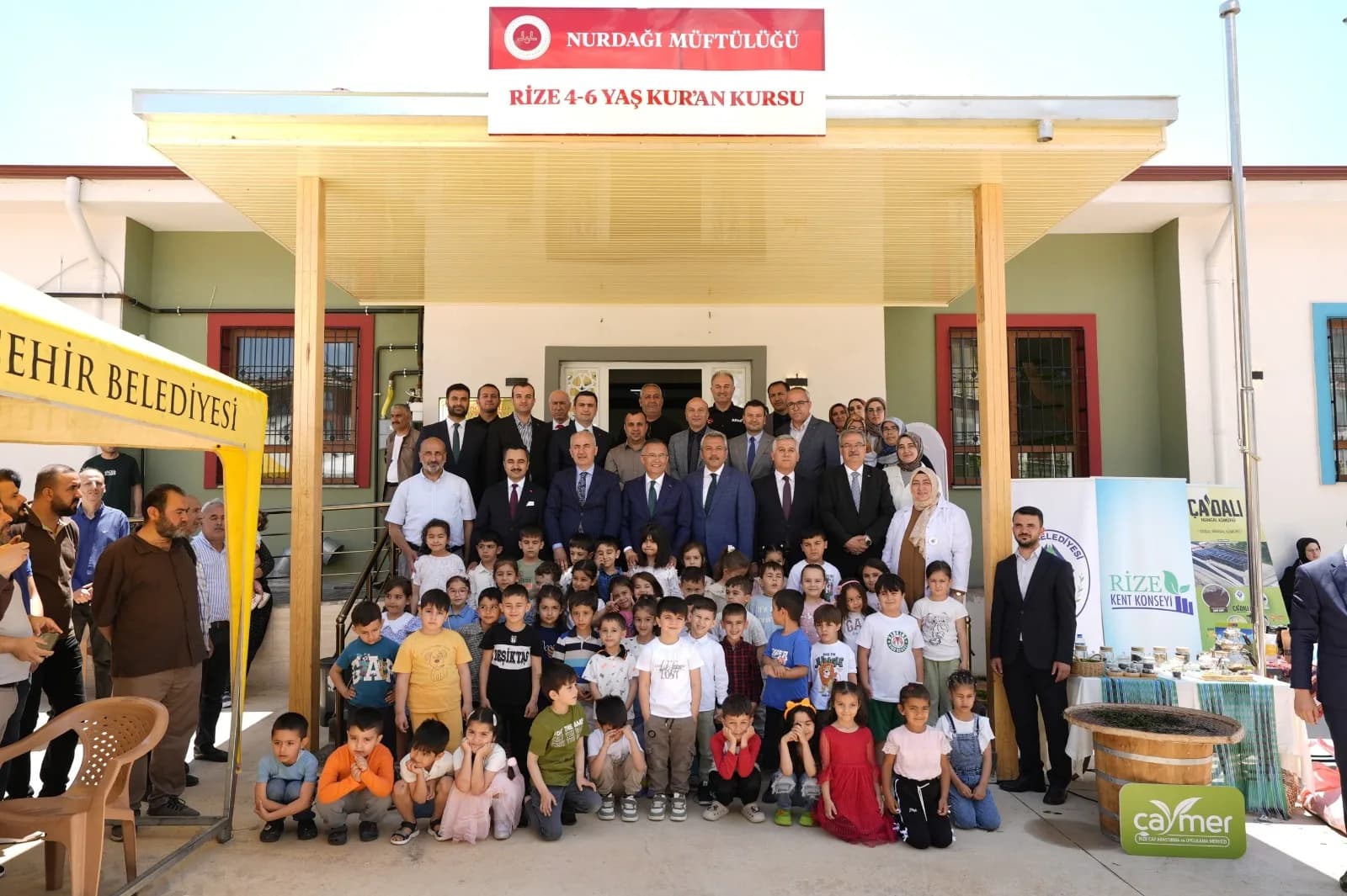 Rizeli Çay Üreticilerinin Bağışladığı Çaylar Gaziantep’te Okula Dönüştü! 16 Derslikli Rize Çay İlkokulu İçin İmzalar Atıldı