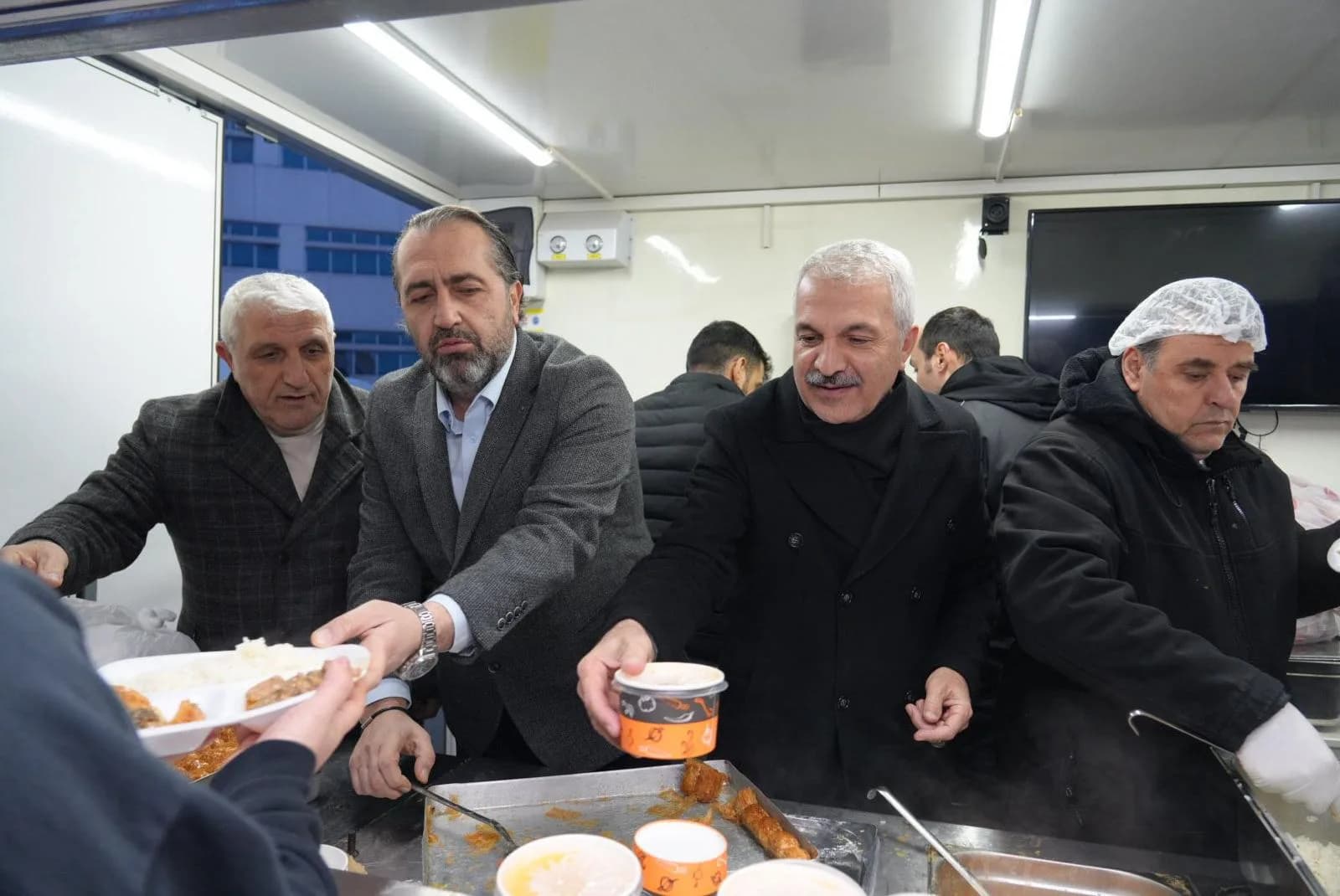 Gebze Ticaret Odası’ndan Ramazan’da Anlamlı Dayanışma: Mobil Aşevi Hastanelerde İftar Sofrası Kuruyor