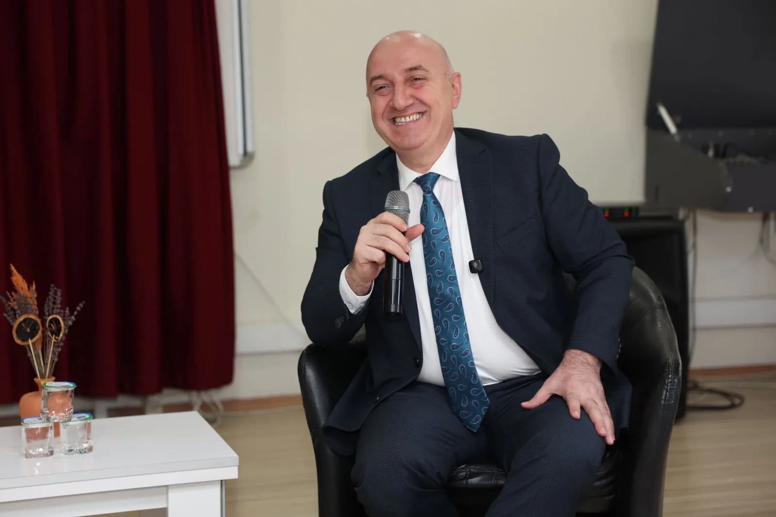 Başkan Muzaffer Bıyık Öğrencilerle Derse Girdi