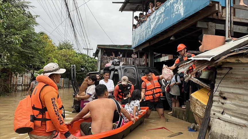 Filipinler'de Tayfun Felaketi: 26 Kişi Hayatını Kaybetti