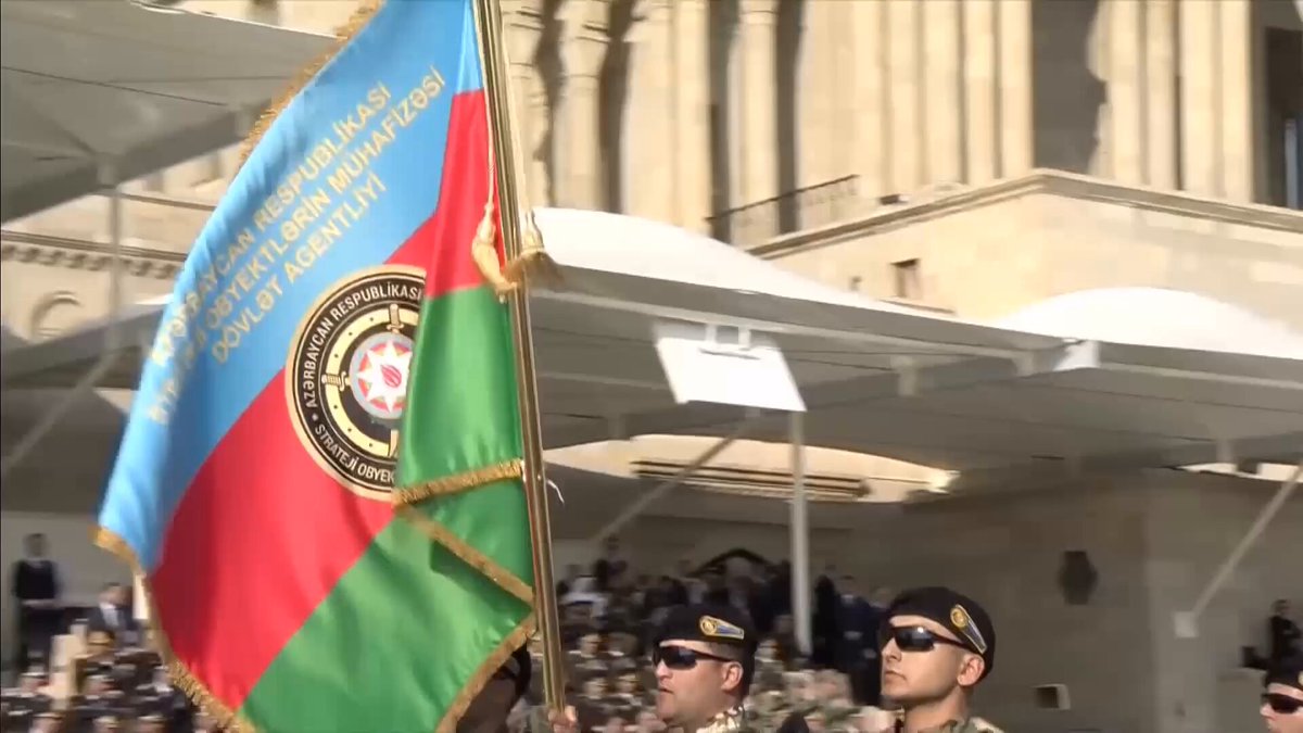 Azerbaycan, Karabağ Zaferi'nin 5. Yılını Görkemli Askeri Geçit Töreniyle Kutladı