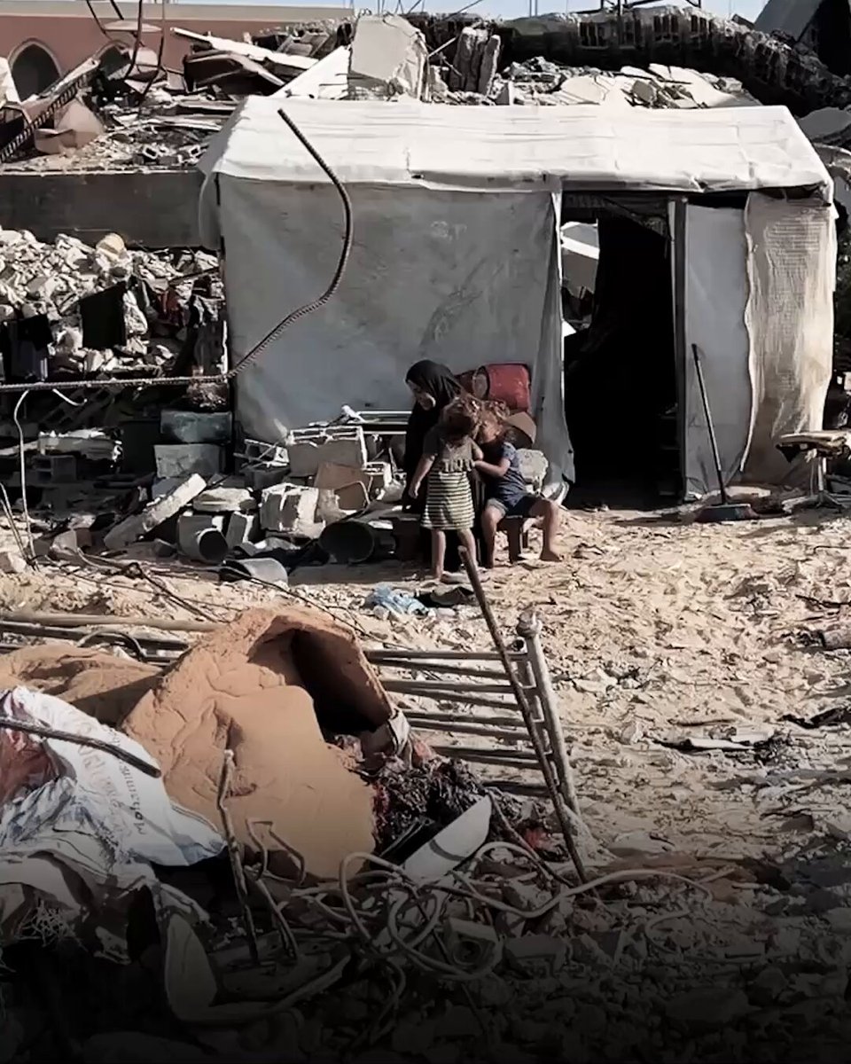 İsrail Saldırılarında Evini Kaybeden 6 Çocuk Annesi Mirfet'in Yıkıntılar Arasındaki Yaşam Mücadelesi