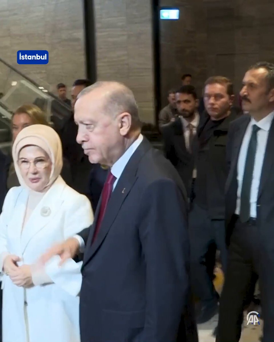 Cumhurbaşkanı Erdoğan, Uluslararası İnsan Hakları Konferansı ve Yankılar Sergisi'ni Ziyaret Etti