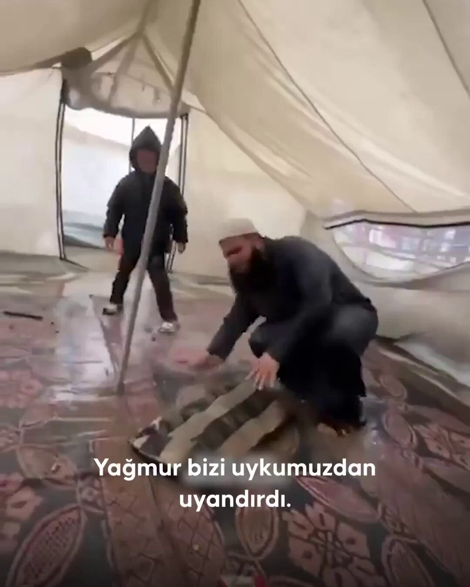 Gazze'deki Filistinliler Çadır Kamplarında Sel Felaketiyle Karşı Karşıya