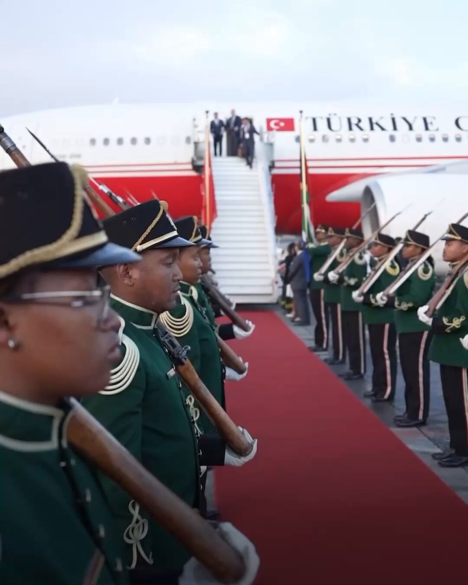 Cumhurbaşkanı Erdoğan, G20 Liderler Zirvesi için Güney Afrika'ya Gitti