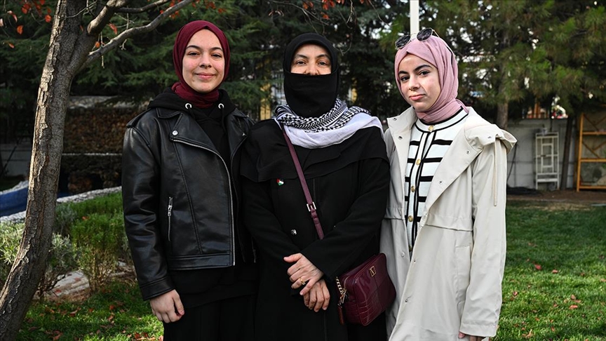 Gazze'deki Annesine Kavuşmak İçin Yardım Çağrısı Yapan Meryem, Türkiye'de Mutluluğa Ulaştı