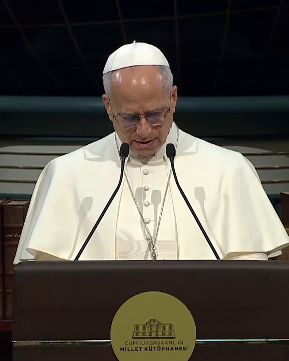 Papa'dan Çarpıcı Uyarı: Üçüncü Dünya Savaşı Tehlikesine Dikkat Çekti