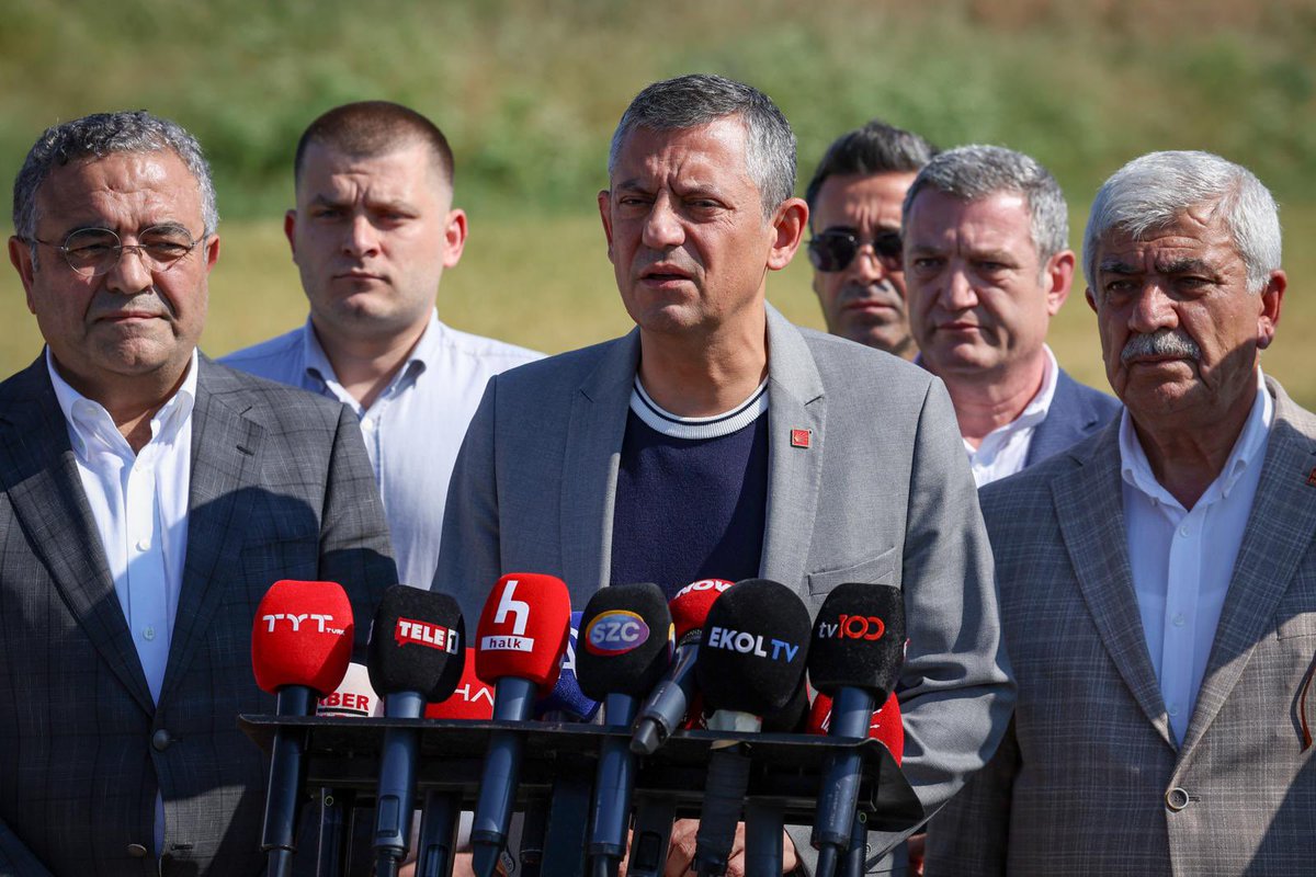 CHP Genel Başkanı Özel, Ekrem İmamoğlu'nu Silivri Cezaevi'nde Ziyaret Etti