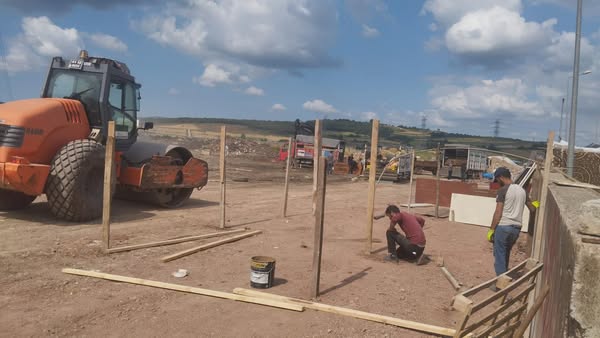 İzmit Belediyesi'nden Kurban Satış Alanı Açıklaması: Kumpas İddiaları ve Hijyen Çalışmaları